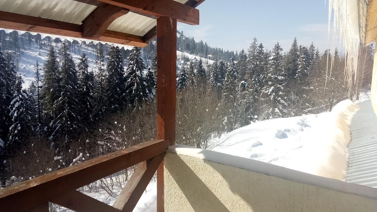 Котедж Орявчик Экстерьер фото
